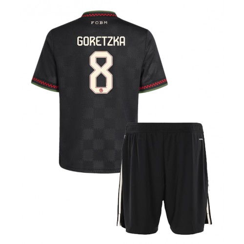 Bayern Munich Leon Goretzka #8 Replika Babytøj Tredje sæt Børn 2025-26 Kortærmet (+ Korte bukser) Bayern Munich Leon Goretzka #8 Replika Babytøj Tredje sæt Børn 2025-26 Kortærmet (+ Korte bukser)